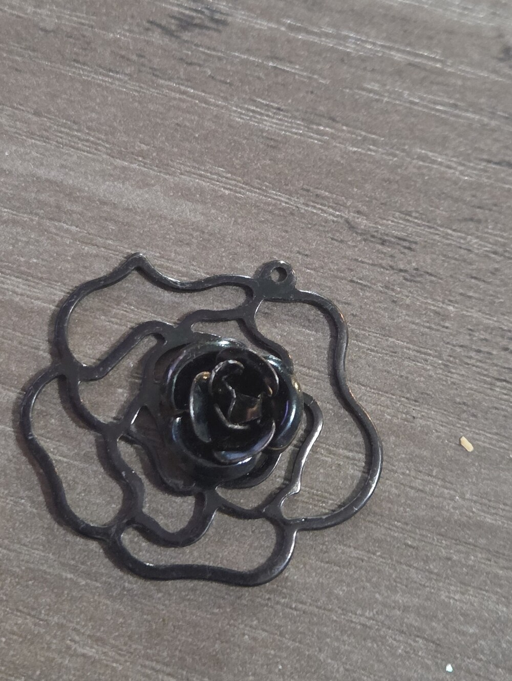 Vintage Style Black Metal Openwork Rose Flower Pendant Charm